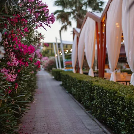 Hotell Godija & 4*