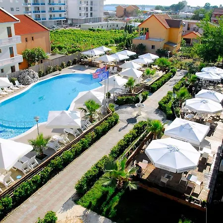 Godija & 4* Velipojë